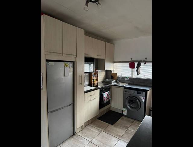 2 BEDROOM PROPERTY TO RENT IN MURRAYFIELD